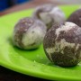 Tangyuan: White, Black, and Marbled 黑白汤圆